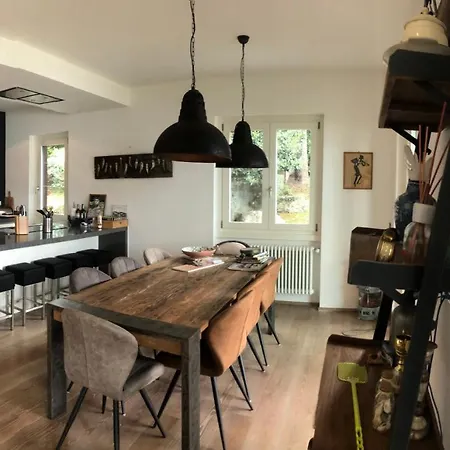 Remarkable 4-bed In Villa